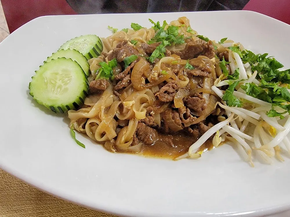 Pan Fried Lao Noodles Beef