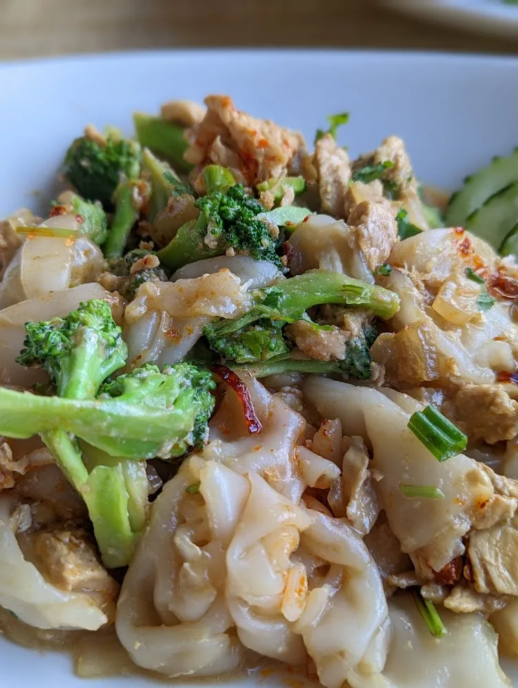 Pan Fried Lao Noodles with Chicken